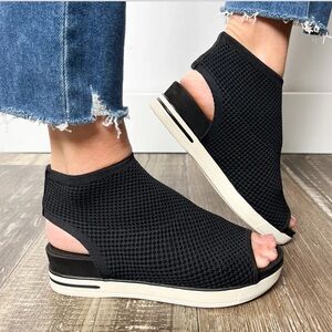 Eileen Fisher Snug Stretch Sandals